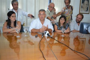 Barrientos en la presentación de  las escuelas de verano en Chacabuco.