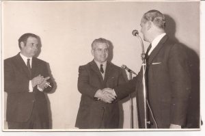 Aparecen de izquierda a derecha: Eligio Gualchi, Carlos Sanz y de perfil, Oscar Diez.