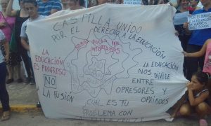 Hoy los vecinos de Castilla se manifestaron nuevamente por la educación de sus hijos.