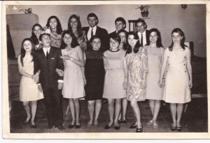 Promoción 1968 junto a la 67.