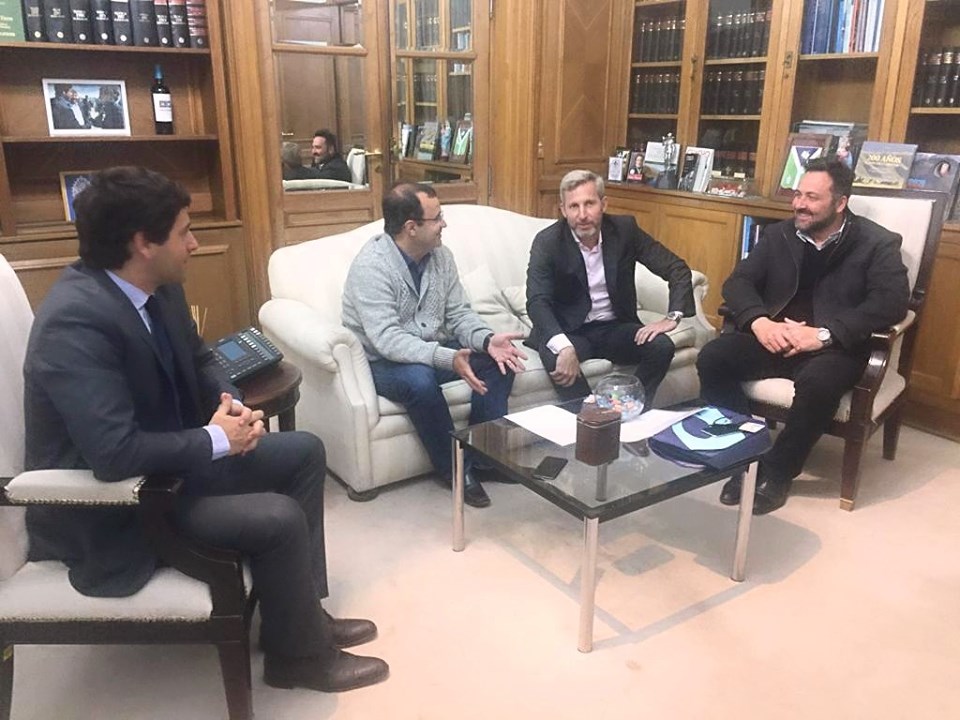 Aiola reunido con Frigerio