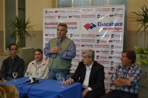 Simione; Golía, Barrientos, Domínguez y Geloso durante la entrega de subsidios.