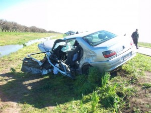 Estado en que había quedado el Peugeot 306 que era conducido por Pascual Linardi  de Junín.