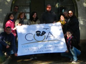Integrantes del COA-Chingolo Rawson en la ex Escuela Nº 35.