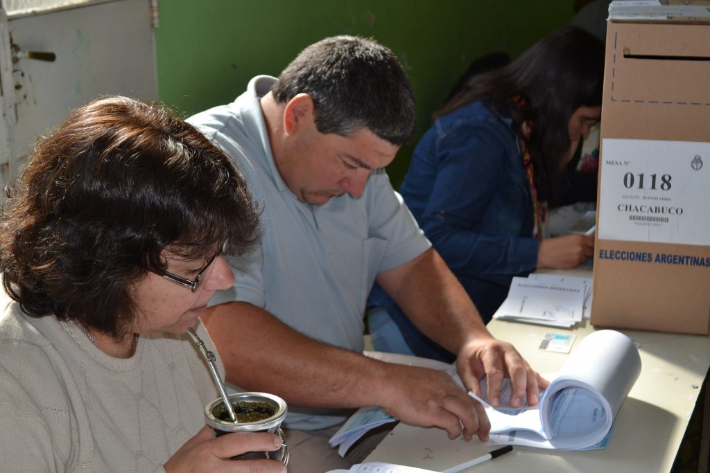 El ENACOM notificó a emisoras de Chacabuco a ceder espacios a partidos políticos.