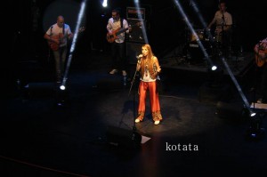 Florencia Domínguez en el escenario del Teatro ND Ateneo.