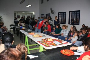 Geloso de caminata y Mateada en Barrio la Ilusión.