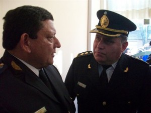 Paggi junto al Jefe Distrital de Chacabuco Comisario  Darío Ferrero.