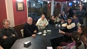 Imagen de una de las reuniones llevadas a cabo por la Lista Violeta en Chacabuco.