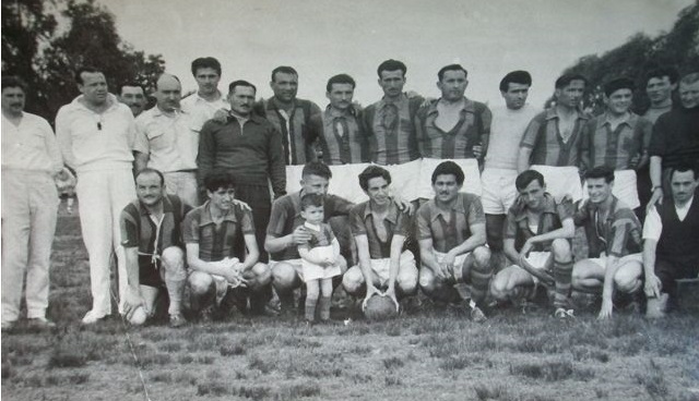 Formación que se consagará campeón en la Liga de Carmen de Areco en el alo 1959