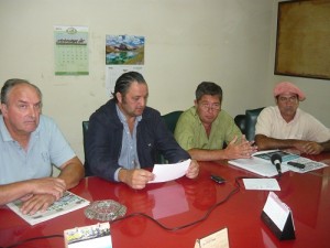 Conferencia de prensa realizada en la Sociedad Rural de Chacabuco.