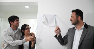 Aiola en la inauguración de la nueva ala del Hogar San José