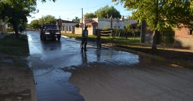 Lavado del asfalto en calle San Martín