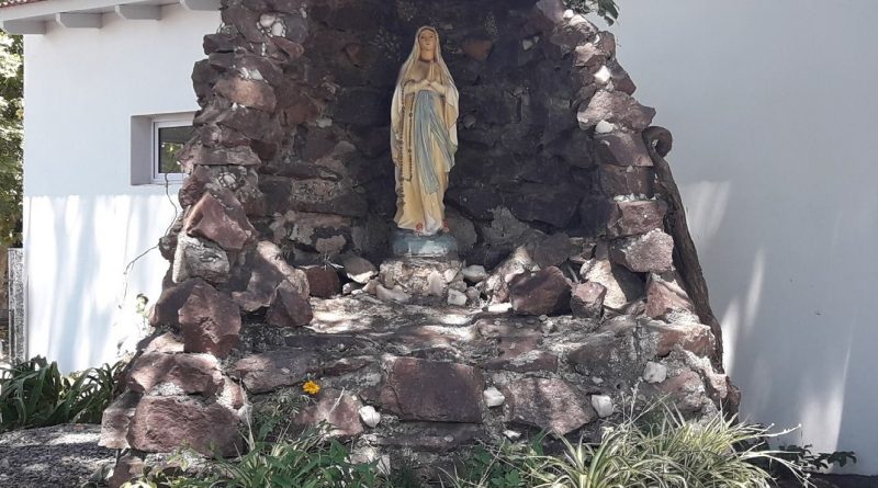 Virgen Nuestra Señora de Lourdes.